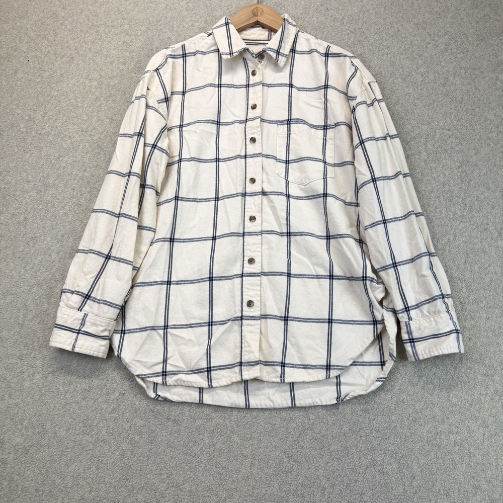 Universal Thread Women's Size S Oversized Plaid Flannel Button-Up Shirt Cream